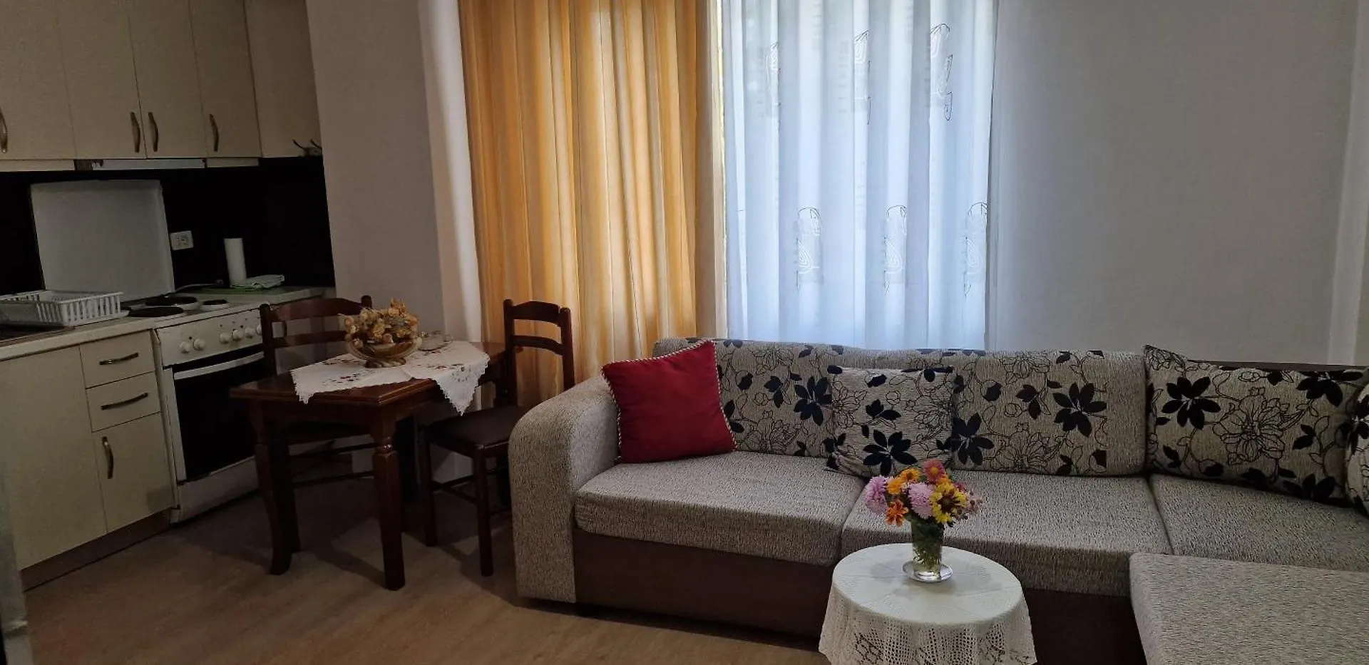 Apartment In Поградец